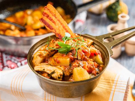bacolan sotwe|Chicken, bacon & potato stew recipe .